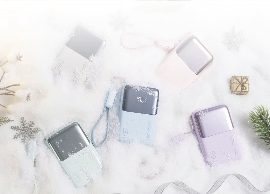 INIU mini power bank with devices